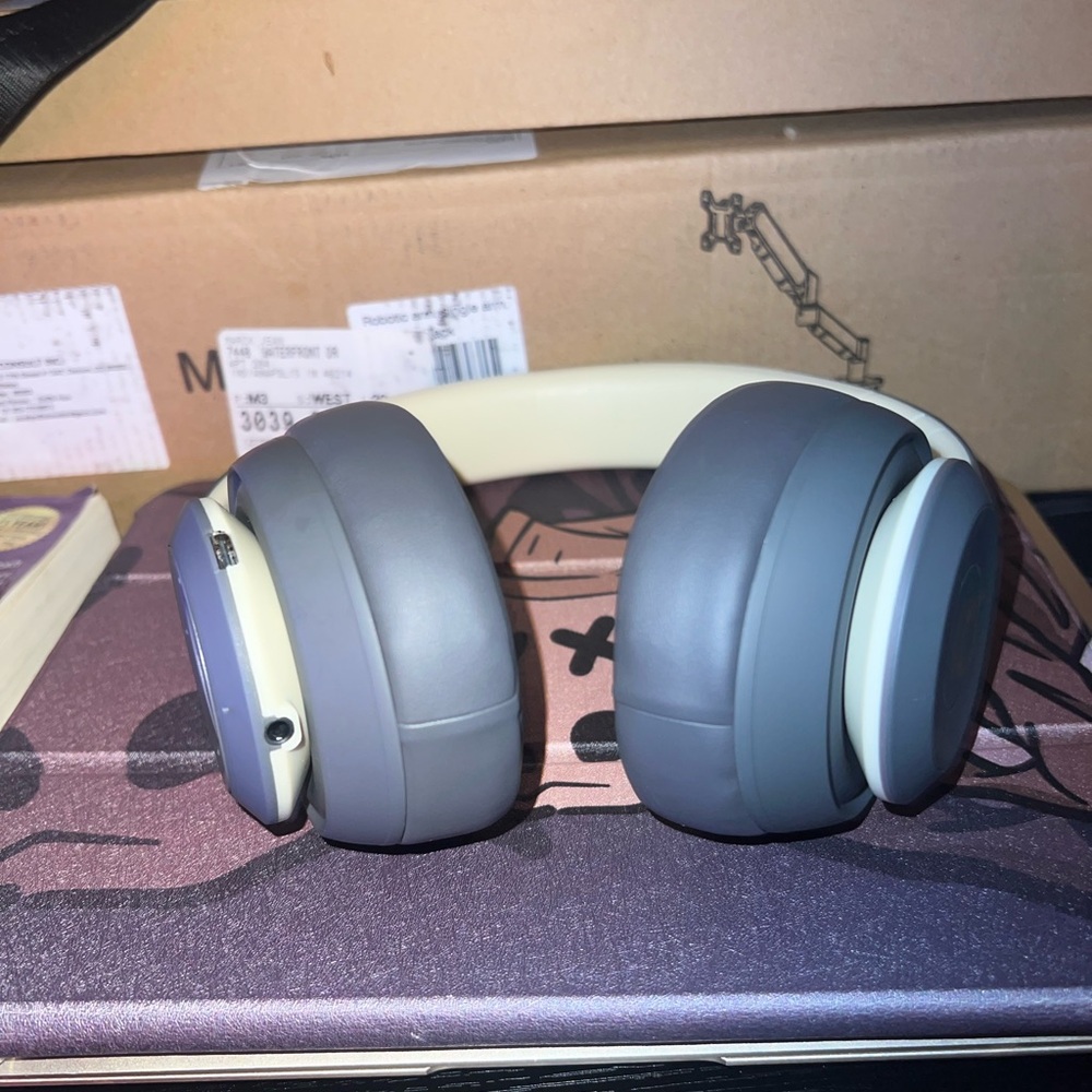Beats by Dre Over-Ear Headphones - Gray and Cream